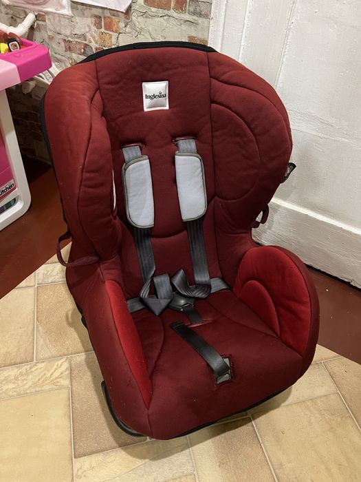 Дитяче автокрісло 0-18