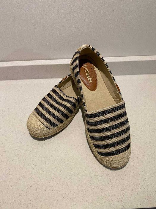 Buty espadryle DeeZee – rozmiar 38