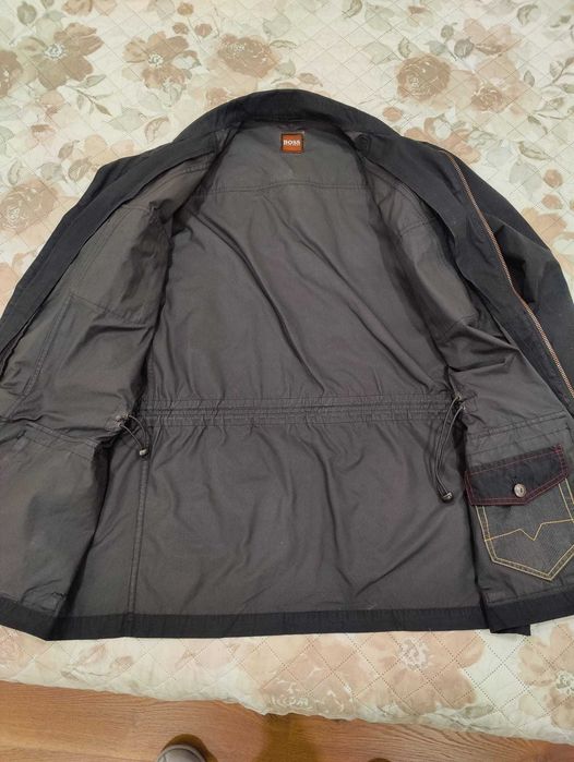 Casaco Hugo Boss tam. XL em excelente estado!