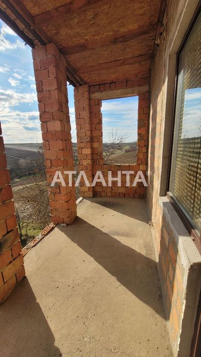 Будинок в Остриці