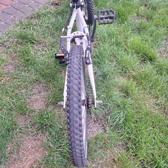 Rower dziecięcy BTWIN z kaskiem