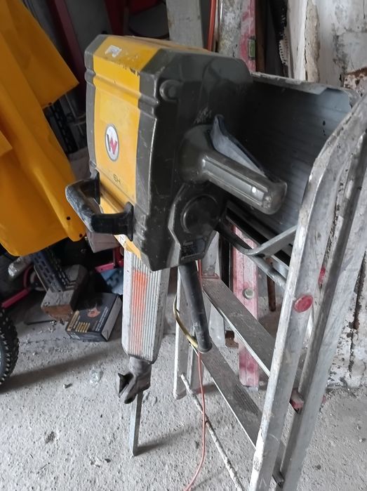 Młot wyburzeniowy wacker neuson