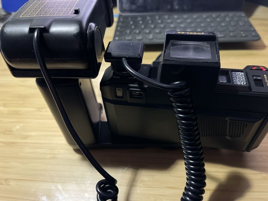 Máquina Fotográfica Polo com Flash e Mala