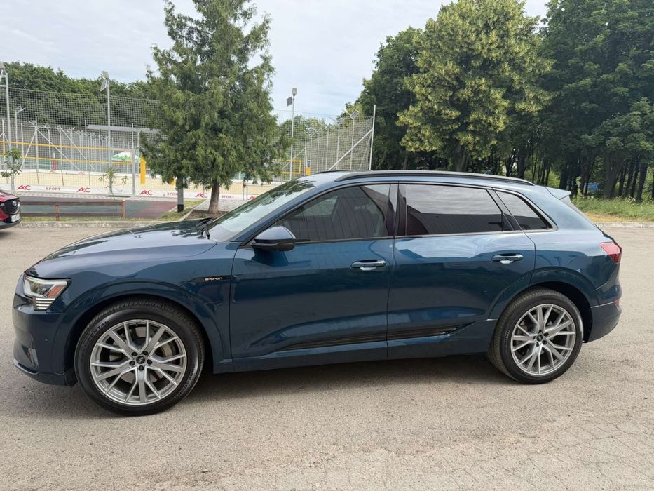Audi e-tron 2020 VIN WA1VAAGE3MB018118 фото оголошення 3 з 8