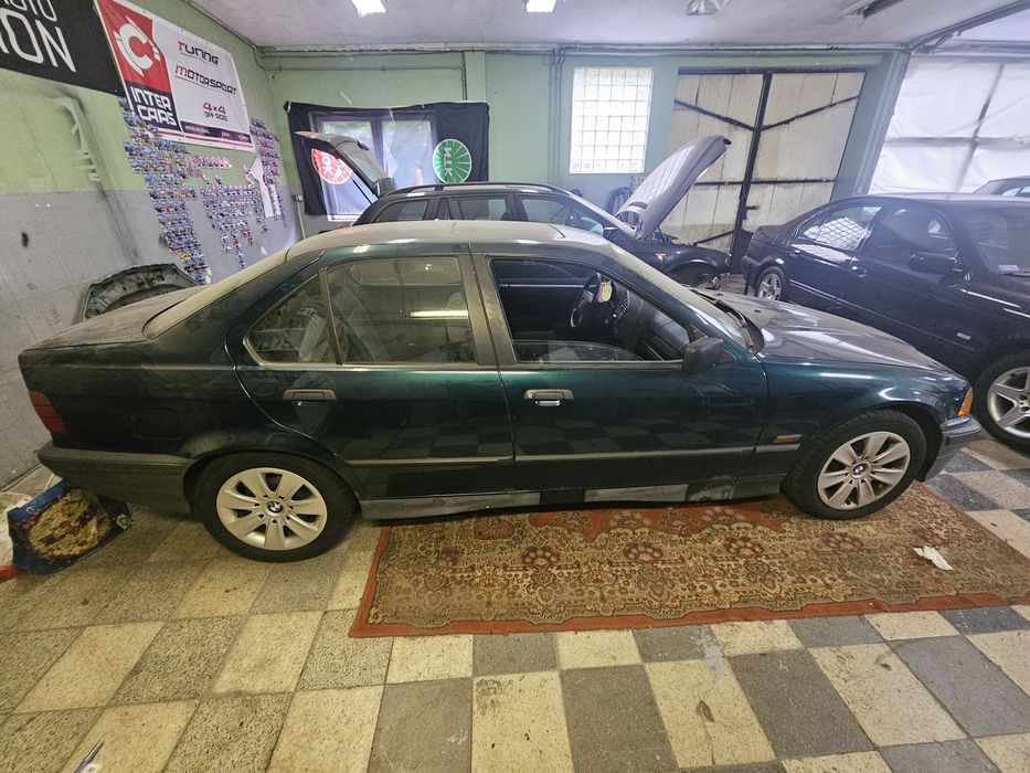 BMW  E36 316i sedan