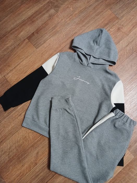 Спортивний костюм худі та штани 128-134,