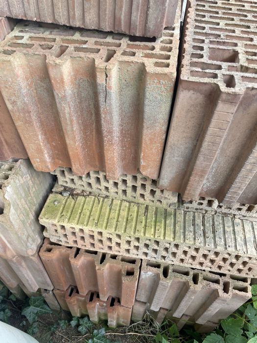 Pustan ceramiczny 25 P/W