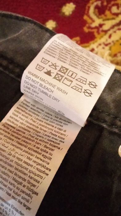 Продаю женские новые джинсы