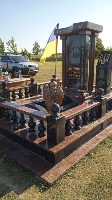 Встановлення ,виготовлення, доставка памятників власне виробництво