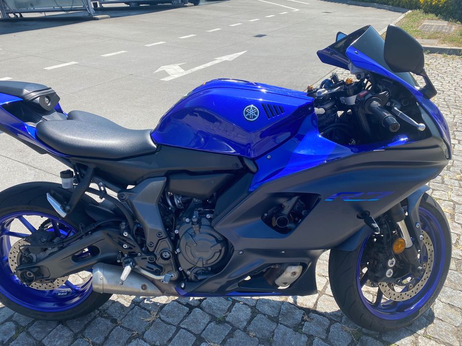 Vendo mota Yamaha R7 2022