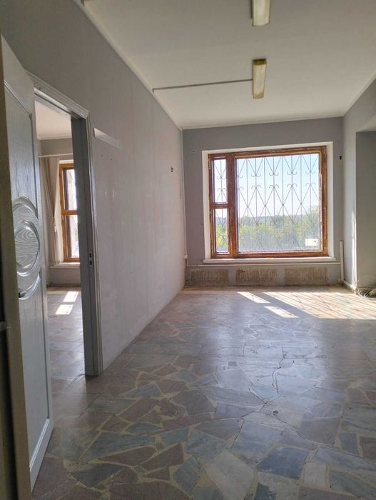 Центральний автовокзал, місто Полтава. ДОСТУПНІ ПЛОЩІ