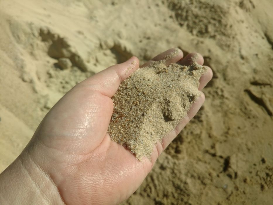 Piasek Dziergowice żółty do murowania piaskownicy cement wapno żwir