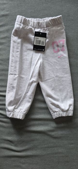 Nowe spodnie Nike