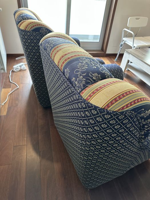 Conjunto de 2 Sofás / Poltronas - 29.99€ (Os Dois)
