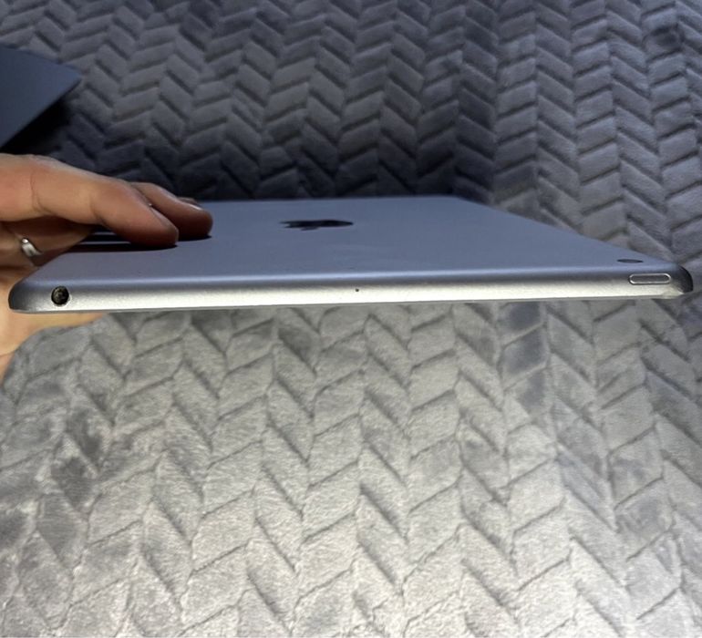 Apple Ipad 9.7” 32 GB WIFI