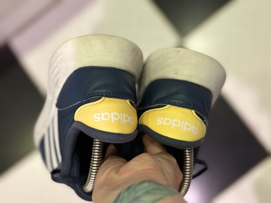кросівки Adidas