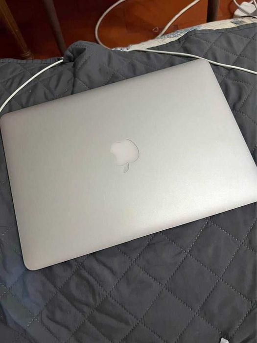 MacBook Air 2019 13.3' NOVO