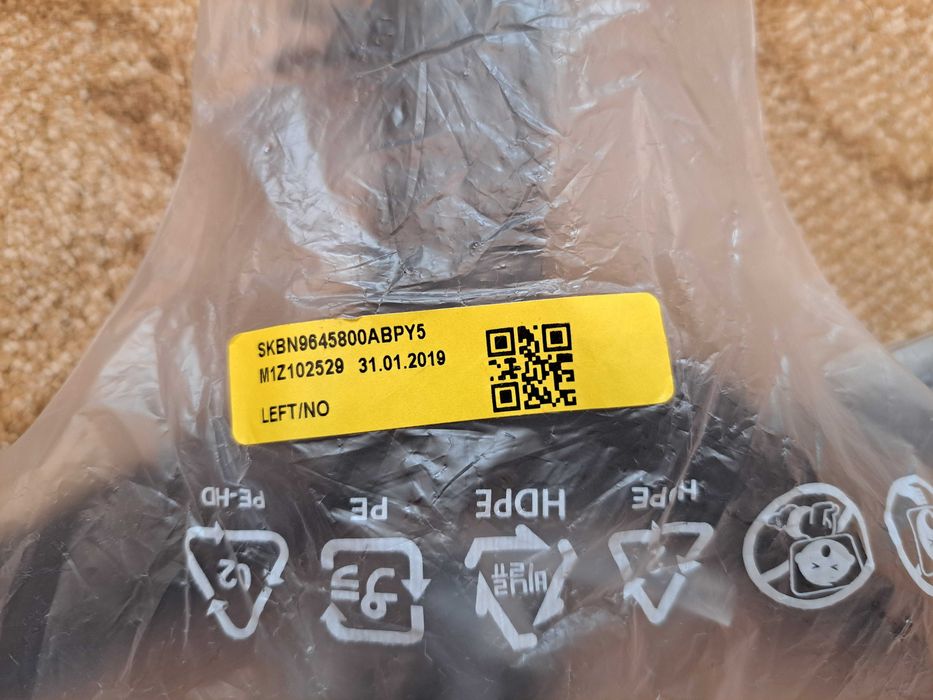 TV Samsung UE65NU7100 - nowe kompletne nóżki