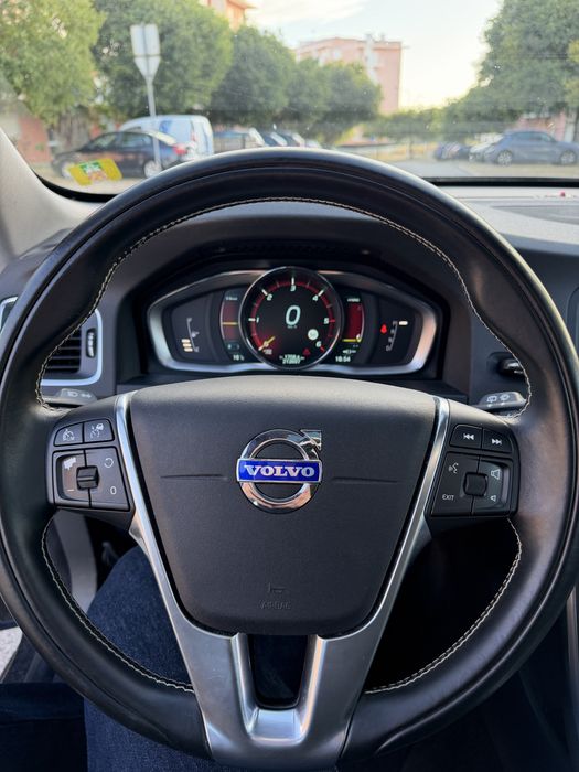 Volvo V60 hybrid 2014