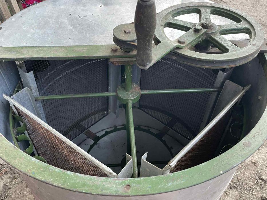 Медогонка на 4 рамки