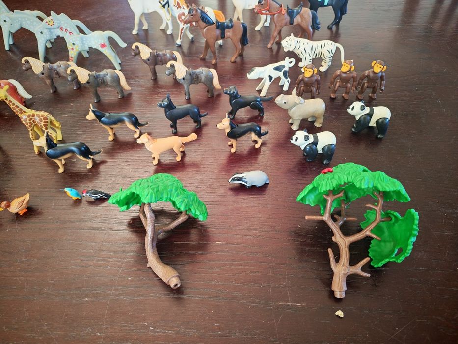 Playmobil elementy- zwierzęta (konie, ptaki, małpy,kaczki), drzewa
