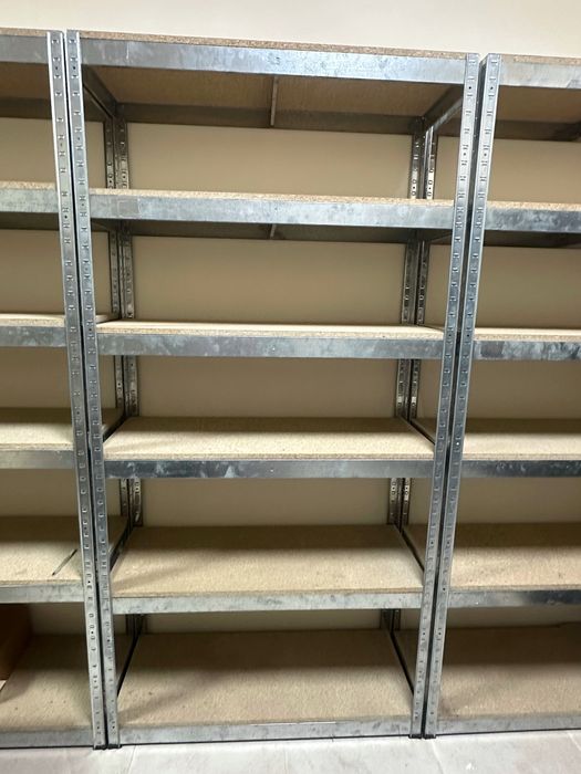 Металеві стелажі б/у для складу з полицями ДСП