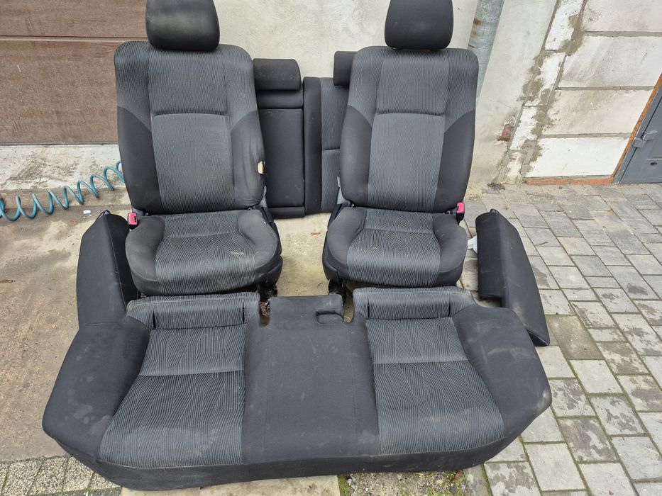 Fotele kanapa Komplet Toyota Avensis