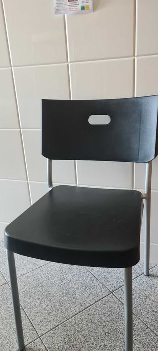 4 Cadeiras IKEA + Almofadas | 30€ | Venda individual possível  | 8 €