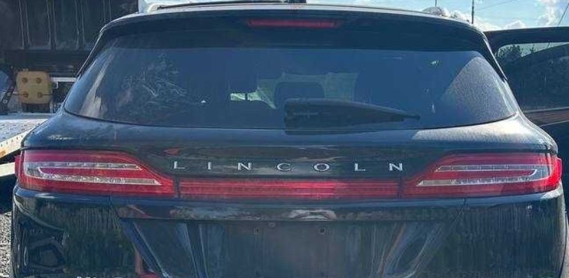 Задні жовті ліхтарі lincoln mkc в гарному стані по 230$ якщо парою
