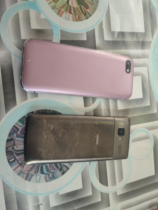 Продам телефони по 250