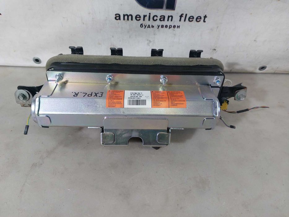 Ford Explorer 13-19 Подушка безопасности airbag пассажирская в торпеде