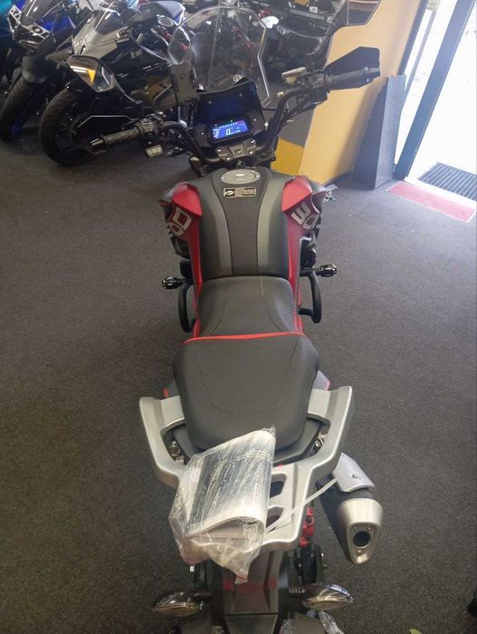 Мотоцикл SPARK SP300T-4