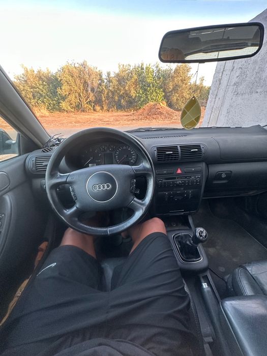 AUDI A3 1.6 2001