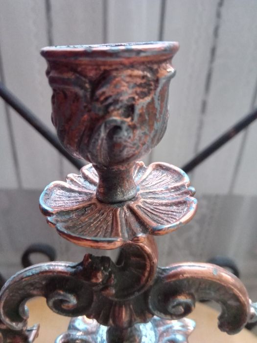 Старинный подсвечник.