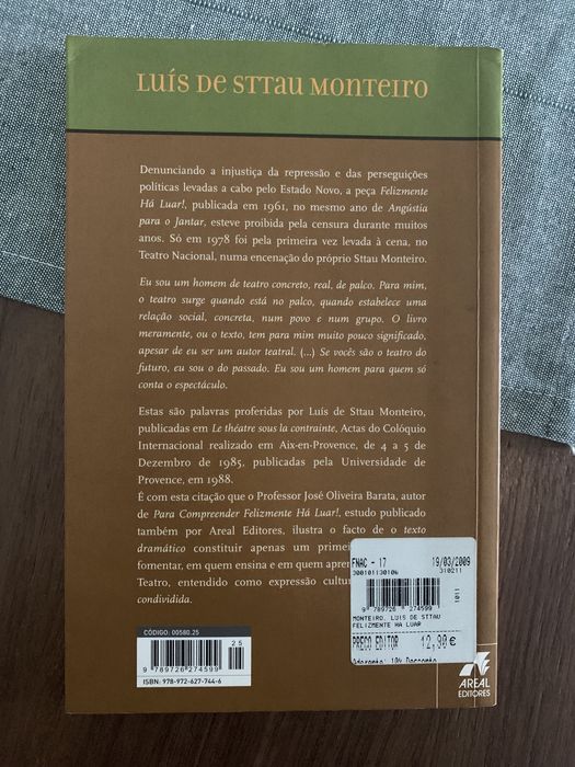 Livro “Felizmente há luar”