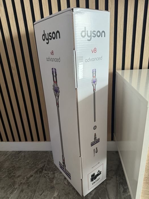Dyson v8 advance novo
