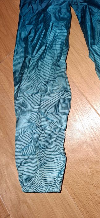 Kurtka przeciwdeszczowa Decathlon 134/140