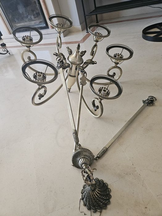 Candelabro muito antigo