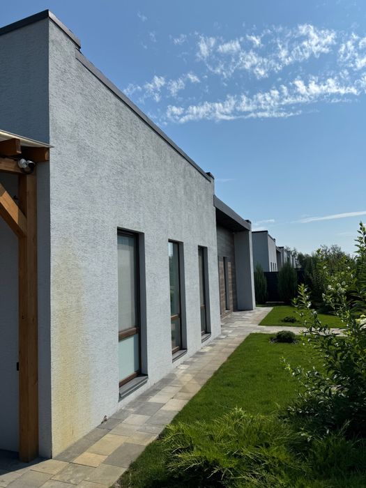 Здам будинок біля річки у Зазимʼї. Генератор !