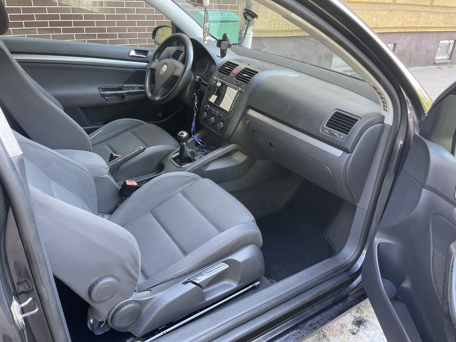 Golf 5 1.6 benzyna klima