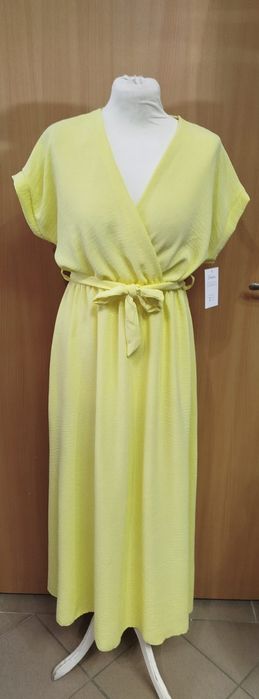 Elegancka bananowa sukienka