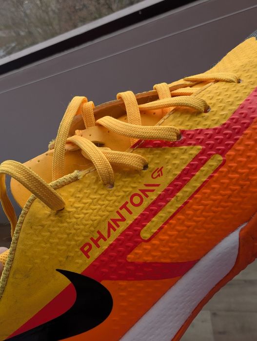 Pomarańczowo żółte Nike