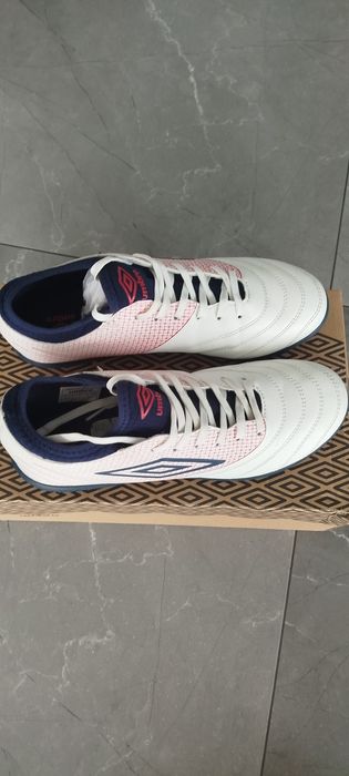 Halówki męskie młodzieżowe Umbro 41 białe