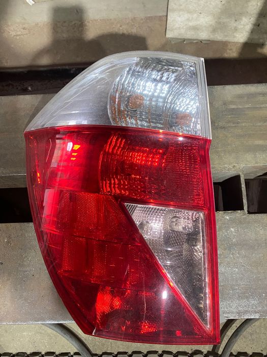 Запчастини на хонда FR-V