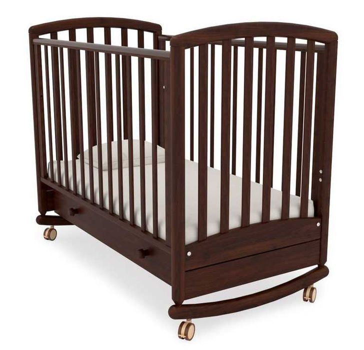 Дитяче ліжко з матрасом