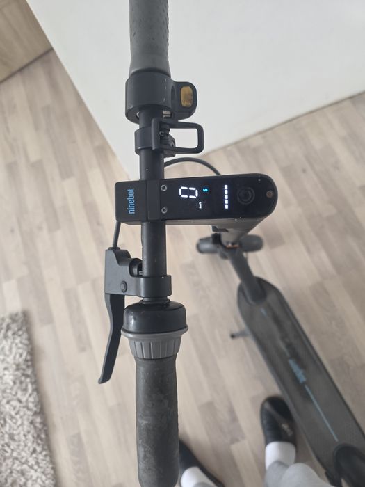 Hulajnoga elektryczna Segway Ninebot G30D II 350W 65km
