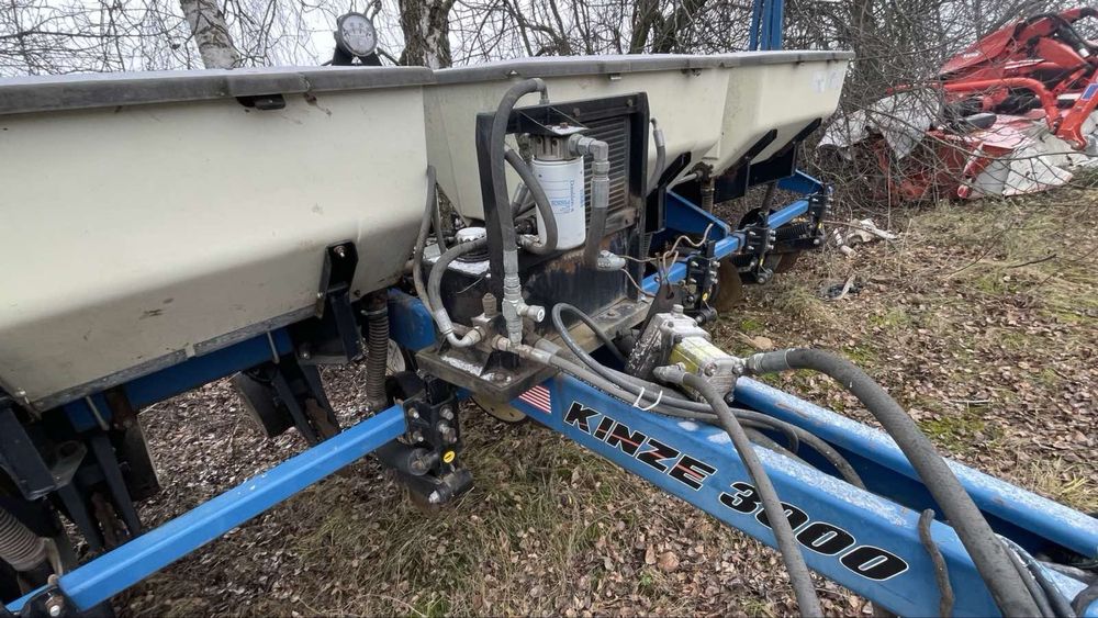 Сівалка KINZE 3000 пневматична, 8 рядна, 2015 рік