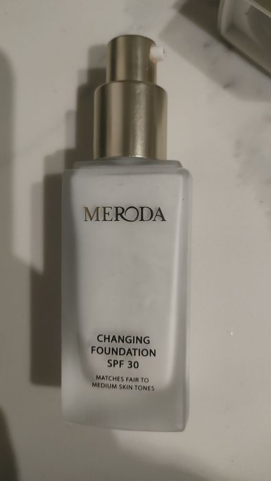 Base Meroda Changing Foundation SPF 30 - Usada Pouco449828693685708802