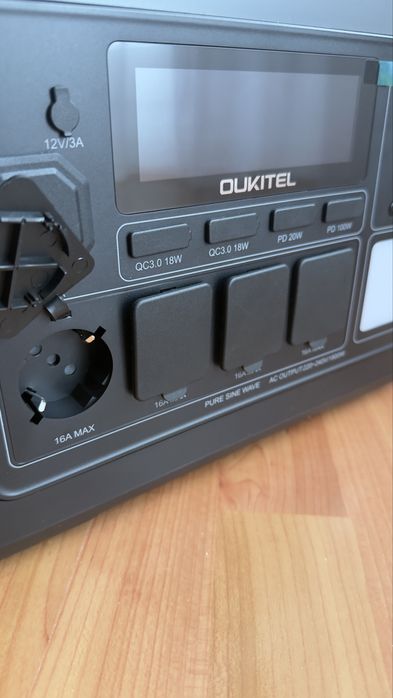 Зарядна станція Oukitel P1000E Plus 1800 Вт / 1024 Вт