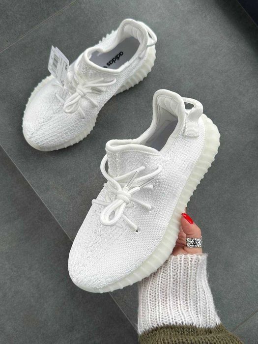 Кросівки Adidas Yeezy Boost 350 V2 Premium Triple White